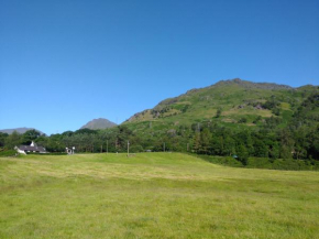 Inveruglas Farm Cottage
